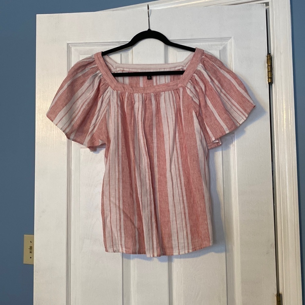 Banana Republic womens top; size medium
